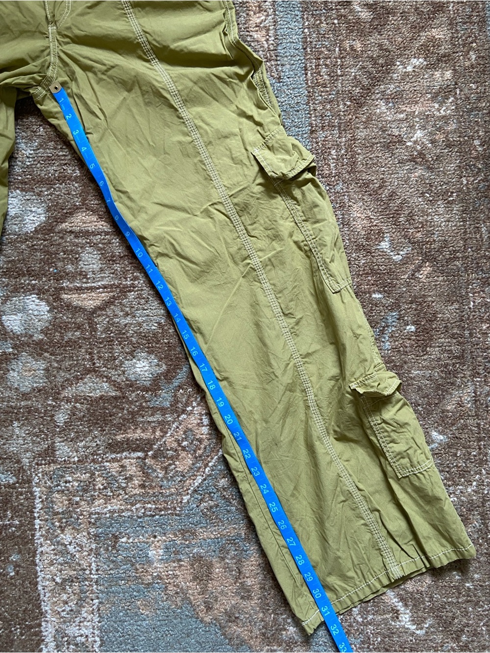 Zara Women's Cargo Pants in Olive-Green - Picture 4 of 6